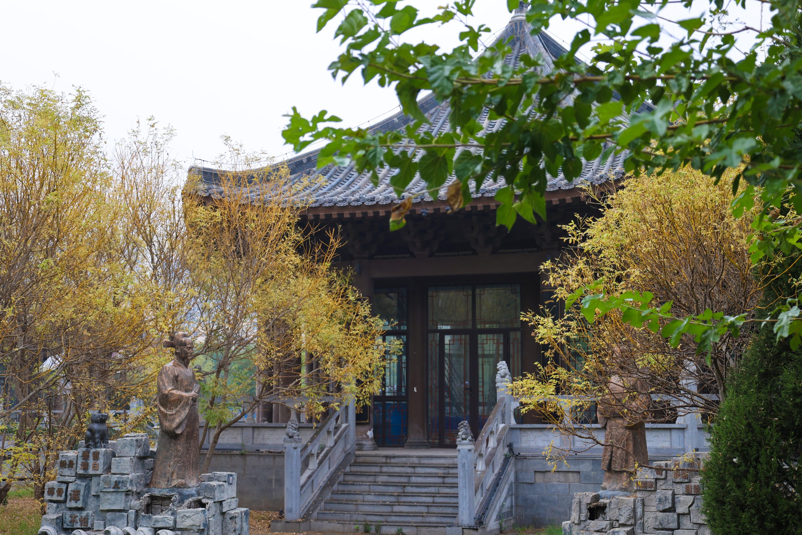 雨中古景 城色如画